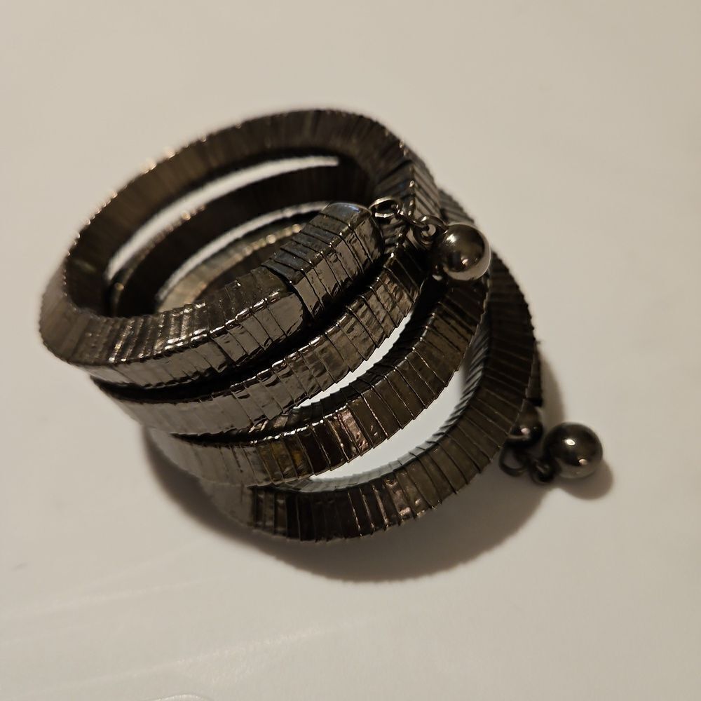 VINTAGE Wrap Around Pewter Color Braclet